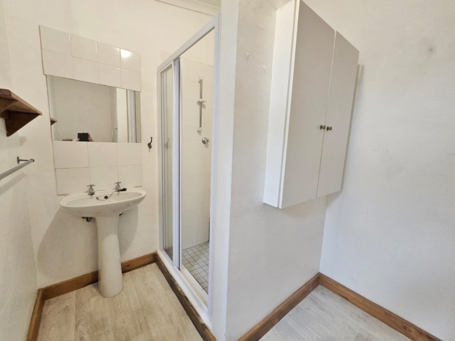 1 Bedroom Property for Sale in Hoekwil Western Cape